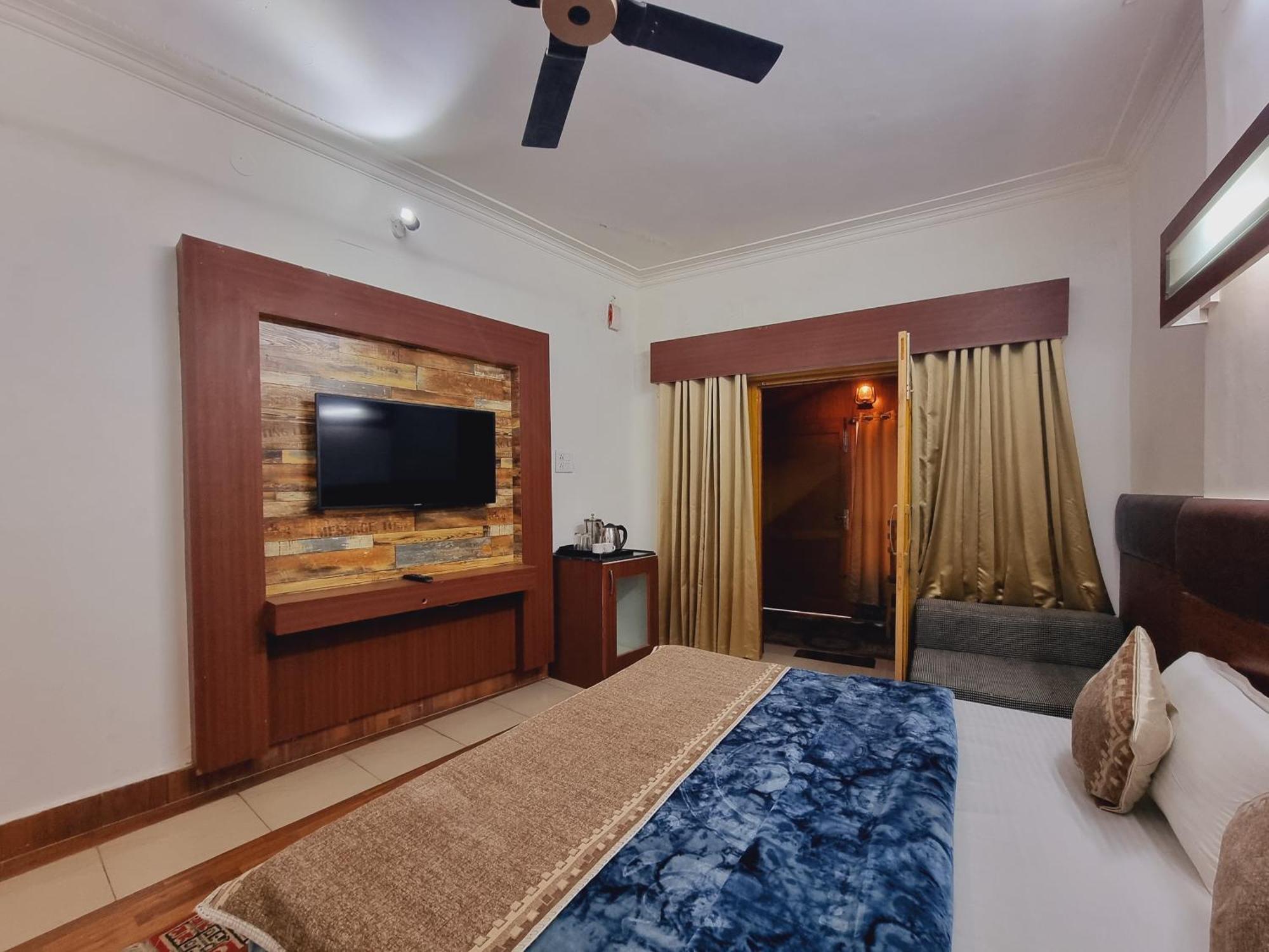 Wow Hotels Green View Dalhousie Extérieur photo