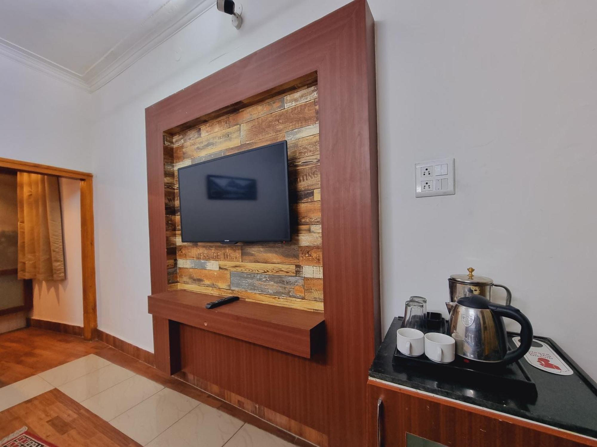Wow Hotels Green View Dalhousie Extérieur photo